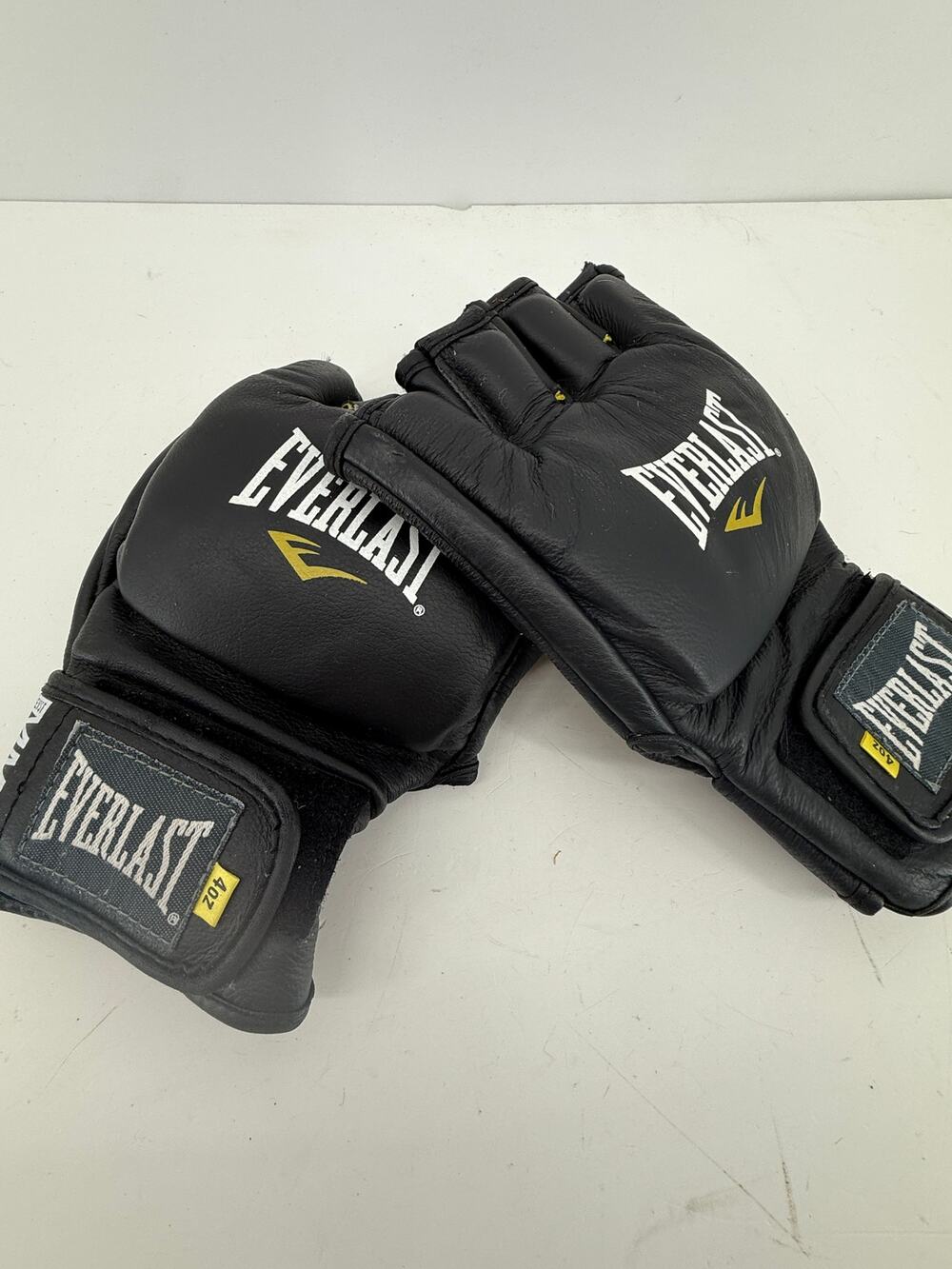 Everlast 4 Oz MMA Training Gloves Black Leather Open Finger Fighting Boxing